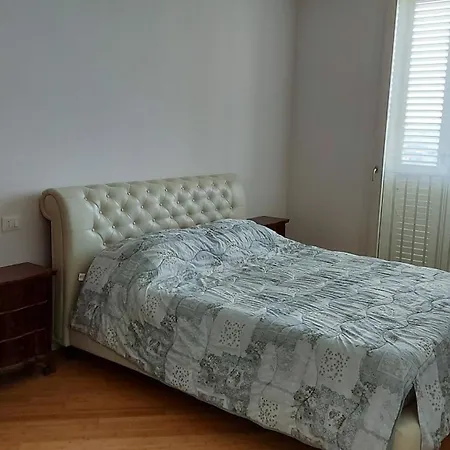 Bella Vista Apartment *