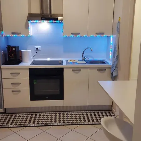 Bella Vista Apartment *