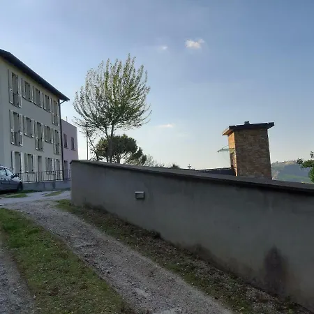 Bella Vista Apartment *